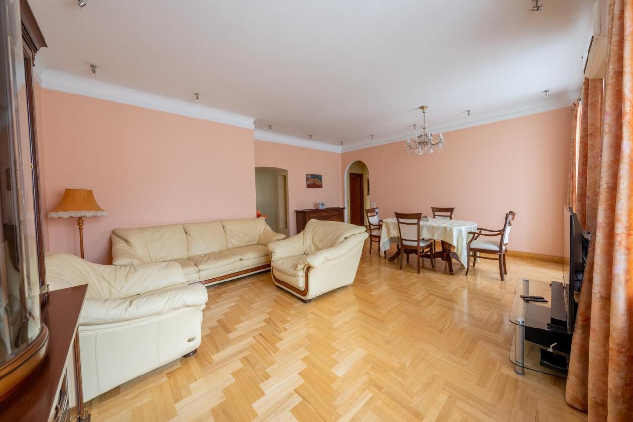 Happy Inn Arka The Heart Of Old Town, Self-Check-In, A-C, Car-Parking, Balkony Vilnius Exterior photo