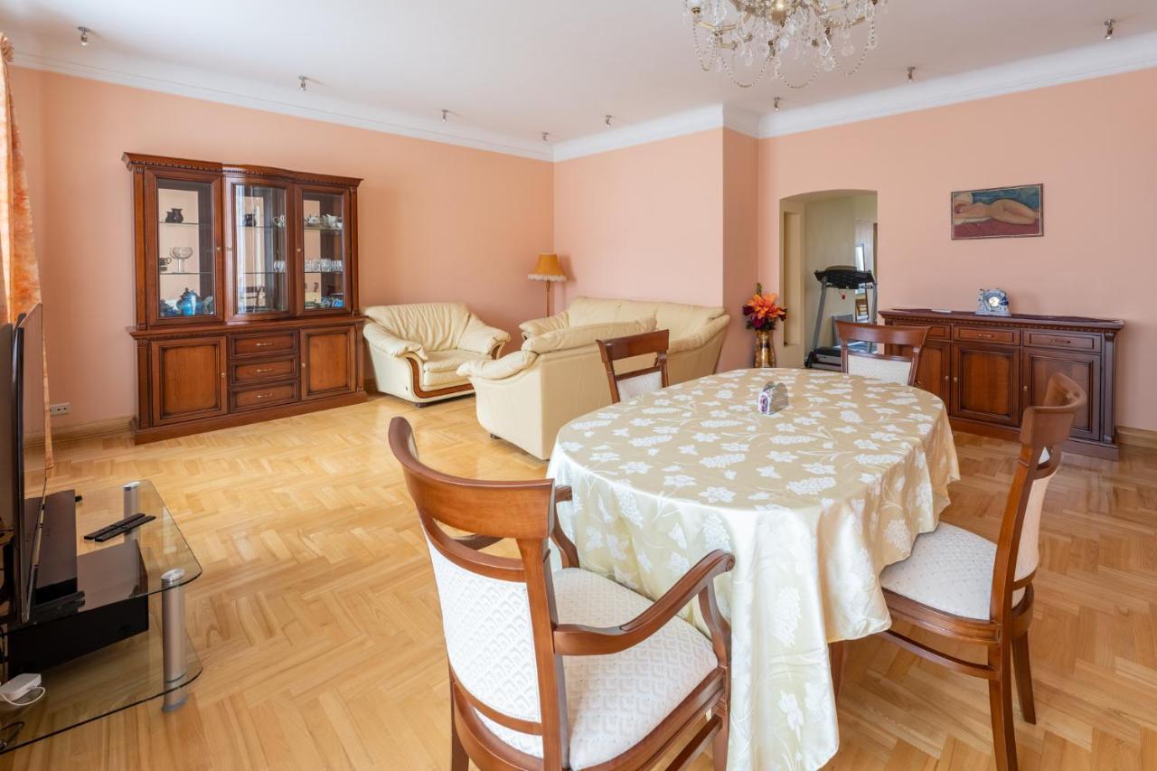 Happy Inn Arka The Heart Of Old Town, Self-Check-In, A-C, Car-Parking, Balkony Vilnius Exterior photo